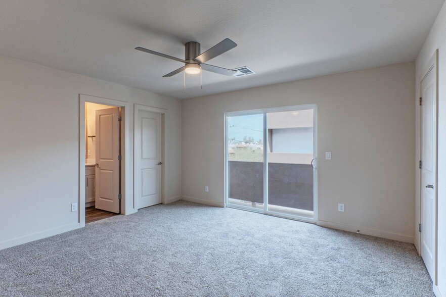 Building Photo - 4307 N 13th Pl