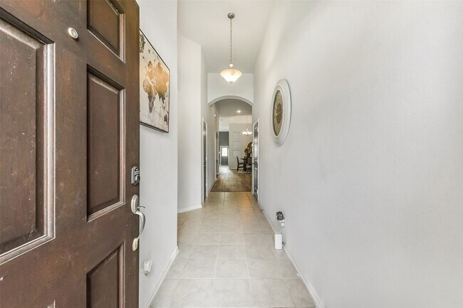 Building Photo - 12430 Ashgrove Point Dr