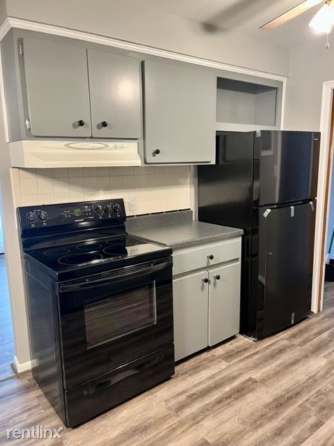 Building Photo - 2 br, 1 bath Condo - 16944 E 11 Mile Rd Ap...