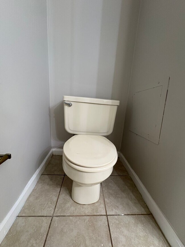 Building Photo - Daleville!