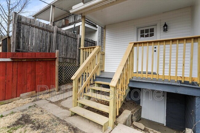 Building Photo - 16 Woods Ln