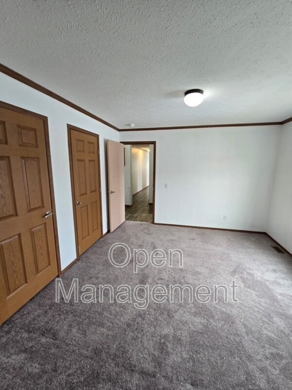 Building Photo - 1901 First St