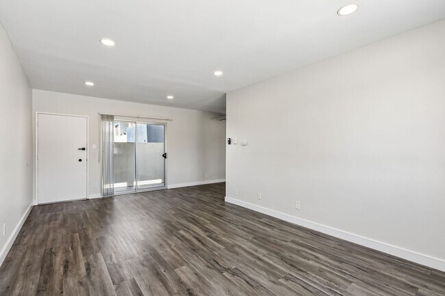 Interior Photo - 11645 Gorham Ave
