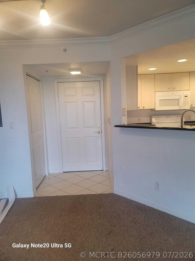 Building Photo - 1801 N Flagler Dr