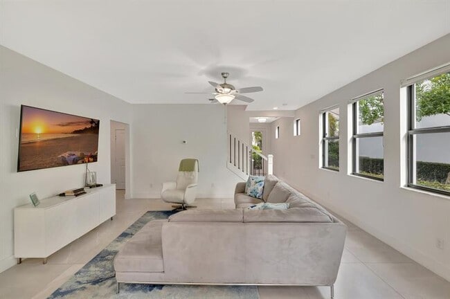 Building Photo - 4509 E Aqua Bella Ln