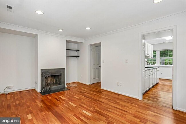 Building Photo - 4930 Bradley Blvd