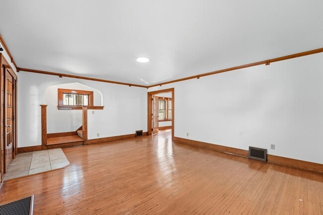 Building Photo - NEW LISTING! Spacious 3-Bedroom Home with ...
