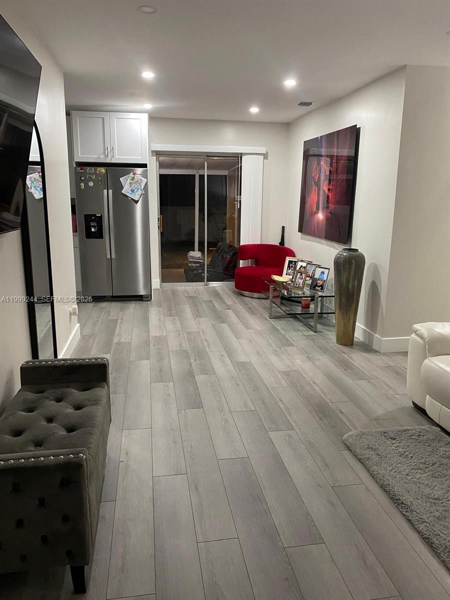 Building Photo - 434 Tamiami Blvd