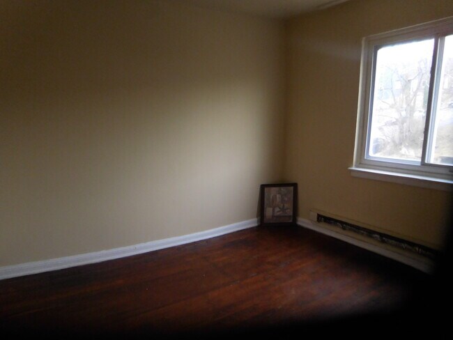 Living room - 4004 8th St