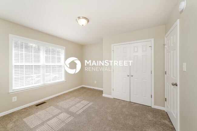 Building Photo - 3 Bedroom Pet-Friendly Home in Winston-Salem, NC with Main Street Renewal