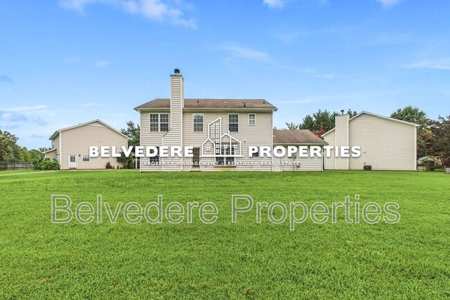 Building Photo - 900 Stockwood Ct