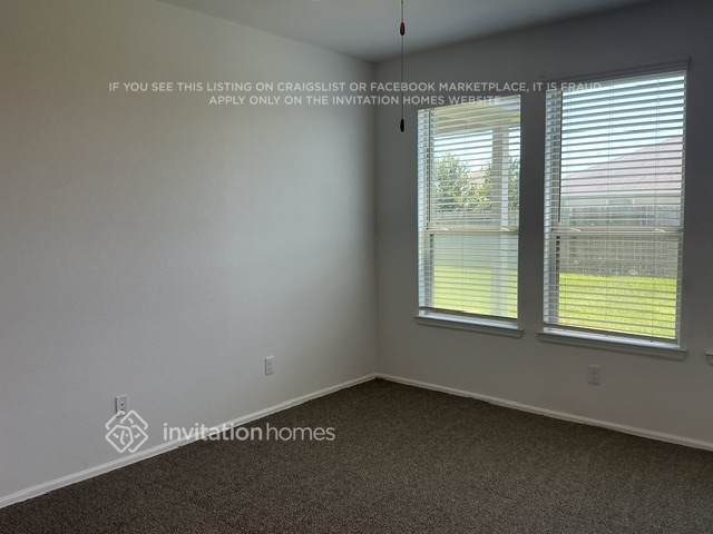 Building Photo - 753 Ridgewood Lk Dr