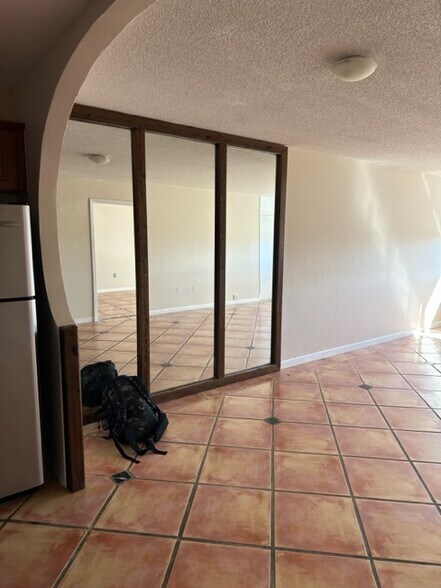 Building Photo - 1300 NE Miami Gardens Dr