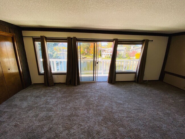 Building Photo - 3 bed 3 bath house for rent in the Tahoe Keys