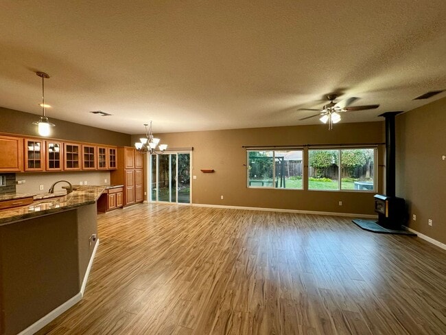 Building Photo - 9577 Fetlock Way