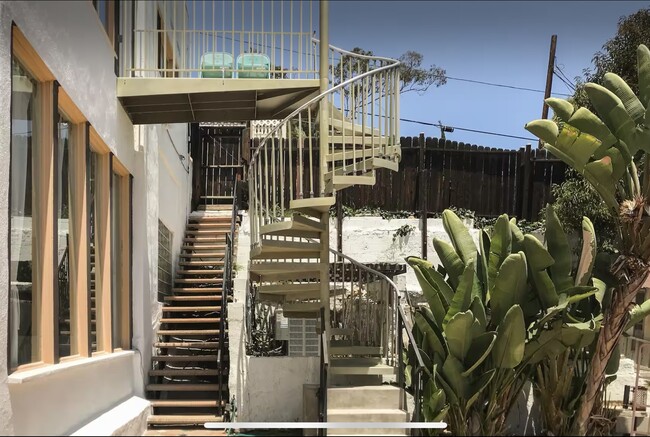 Spiral stairs to garden - 2003 Hillcrest Rd