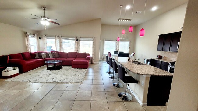 Building Photo - 1967 Mexia Dr