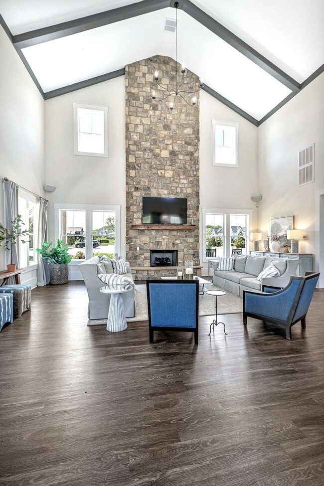 Building Photo - Spotless rental home in the highly sought-after McDaniels neighborhood in College Grove