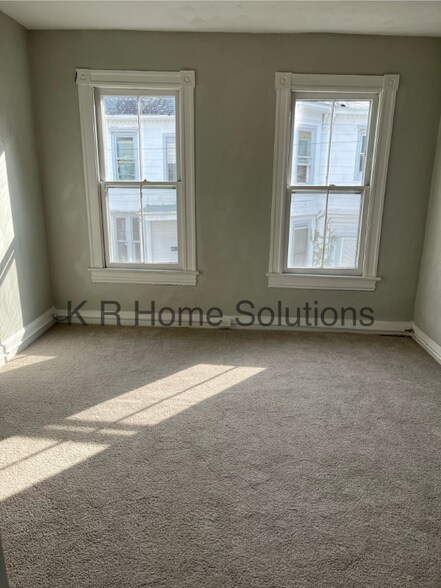 Building Photo - 246 Hatton St