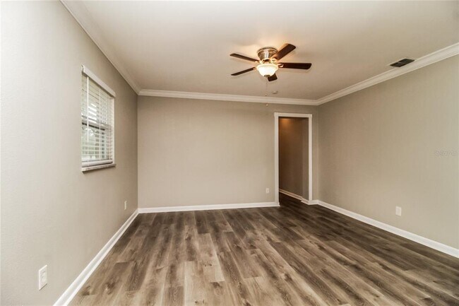 Building Photo - 701 Palm Springs Dr