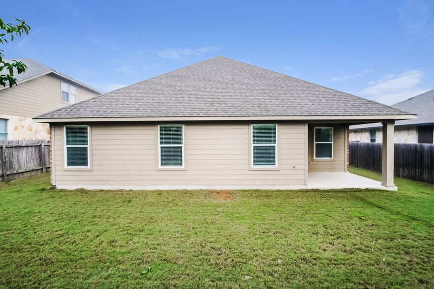 Building Photo - 837 Clear Springs Hollow
