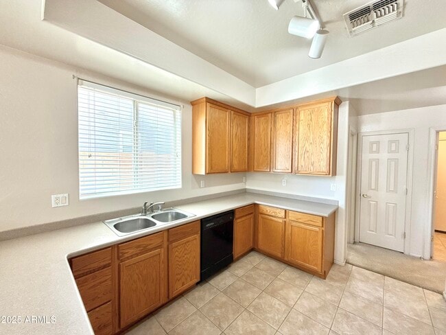 Building Photo - 15029 W Riviera Dr