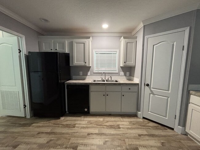 Building Photo - 10 Gatehouse Ct