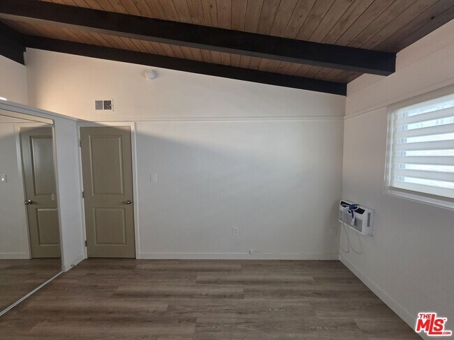 Building Photo - 11021 Missouri Ave