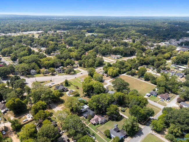 Building Photo - 109 5th Ave NW