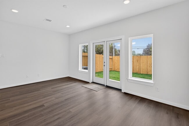 Building Photo - 9113 Highland Northern Wy