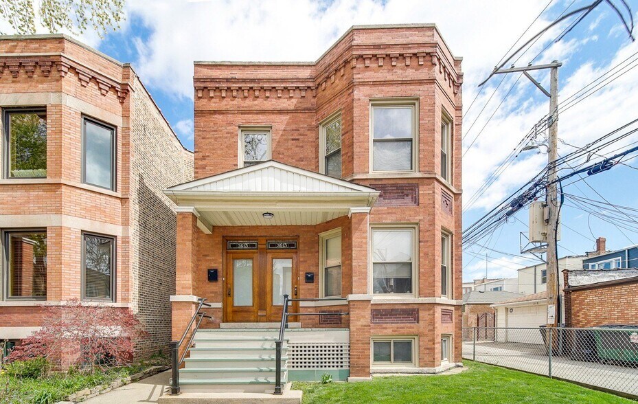 Primary Photo - 3615 N Oakley Ave