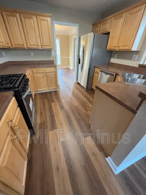 Building Photo - 6122 Farmwood Way SE