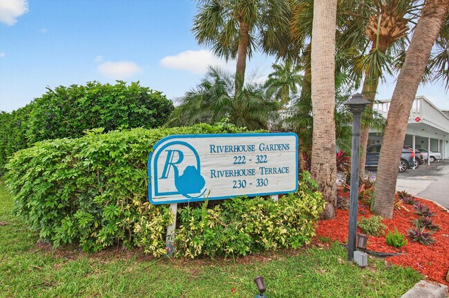 Building Photo - 322 N Federal Hwy