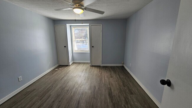 Building Photo - 1303-1305 Wolford Rd