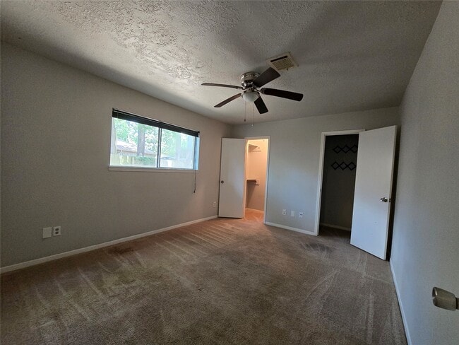 Building Photo - 25510 Thistlewaite Ln