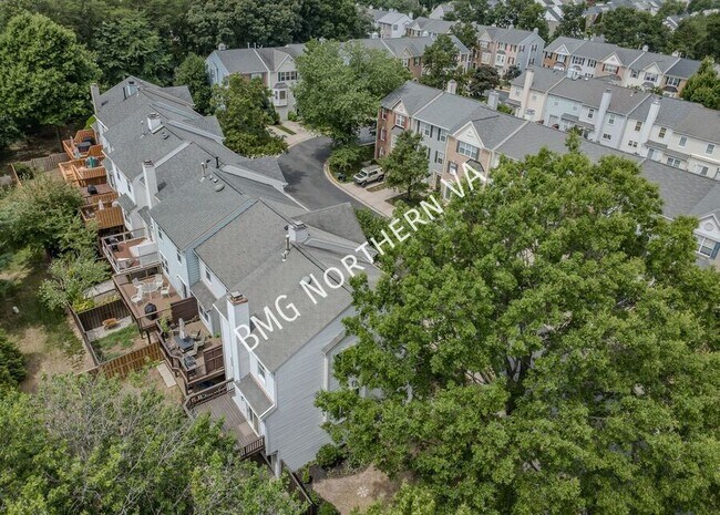 Building Photo - 6001 Keble Dr