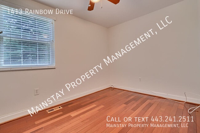 Building Photo - 1413 Rainbow Dr