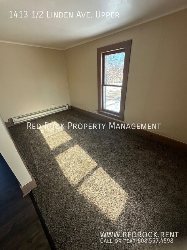 Building Photo - 1413 1/2 Linden Ave. Upper-