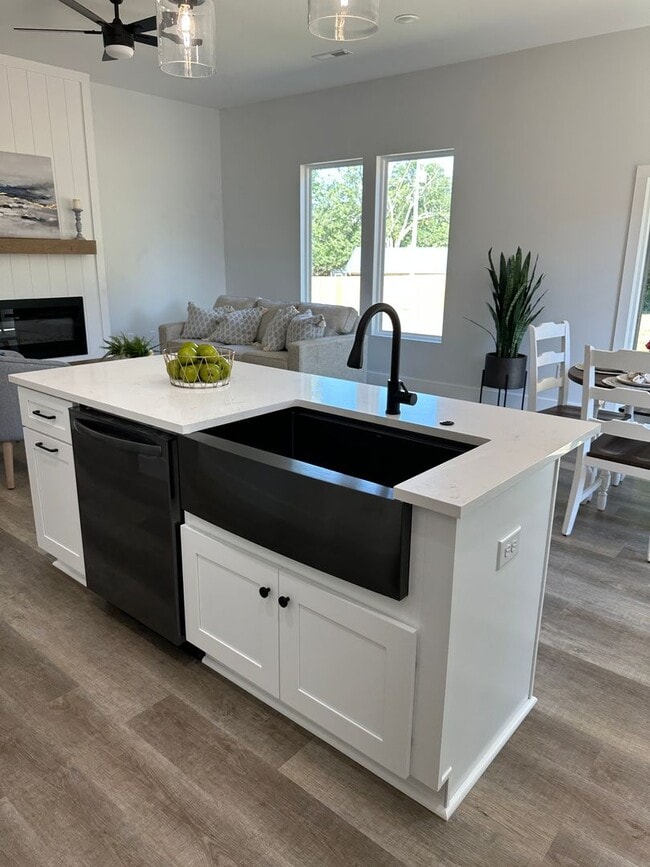 Building Photo - Beautiful Home for Rent – Modern Comforts ...