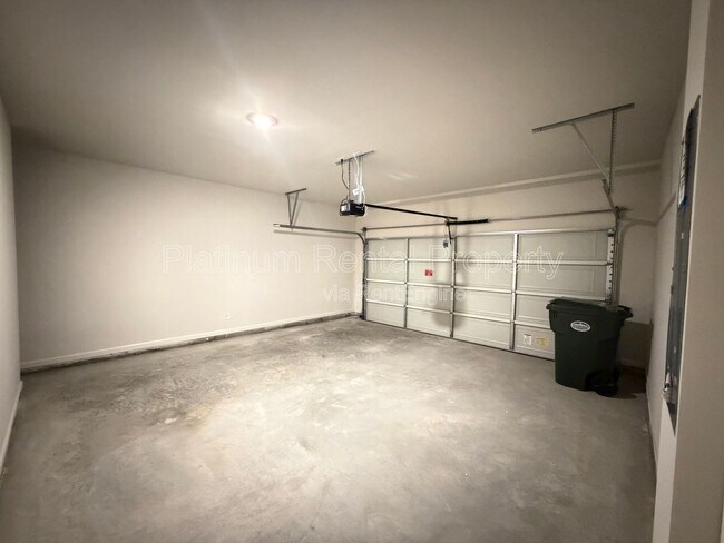 Building Photo - 42 Rustin Rdg