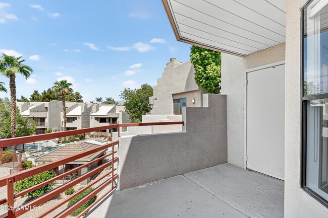 Building Photo - 4850 E Desert Cove Ave