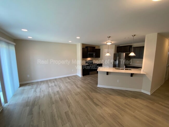 Building Photo - 3907 Copperfield Ct