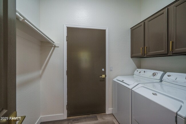 Building Photo - 4609 E Pinnacle Vista Dr