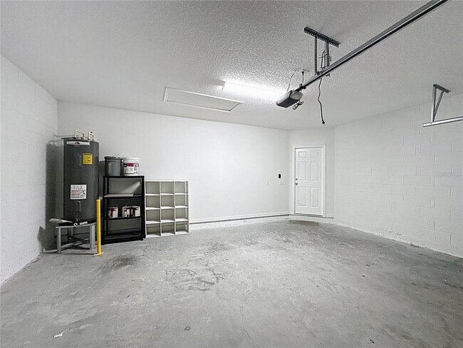 Building Photo - 2669 Trafalgar Blvd