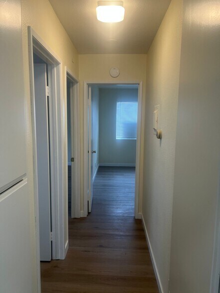 Building Photo - 1127 Acadia Pl