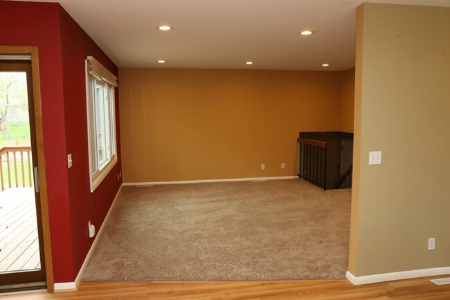 Living Room - 7096 Stratford Rd
