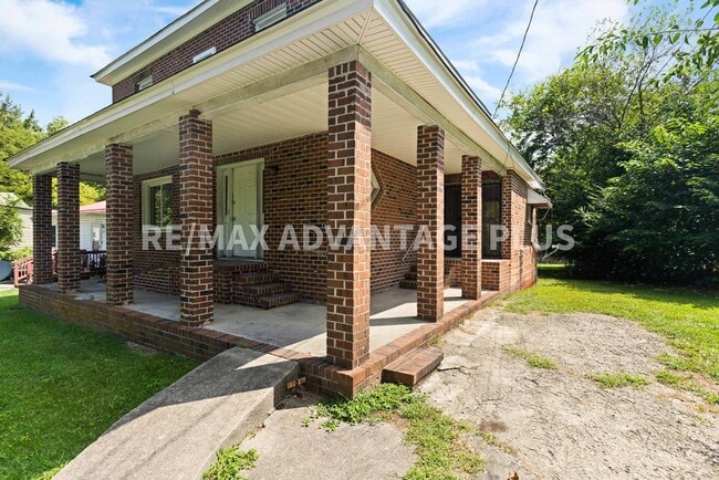 Building Photo - Apartment In Blackstone