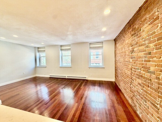 Building Photo - 113 Fulton St