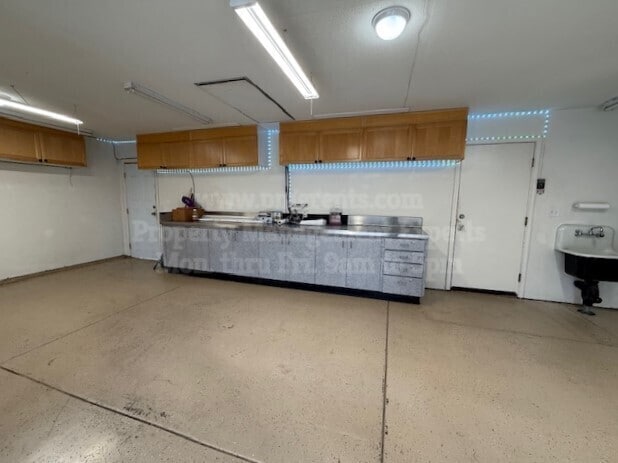 Building Photo - 9916 River Oaks Dr