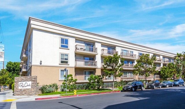 Building Photo - 141 S Clark Dr